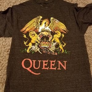 Hot Topic QUEEN shirt